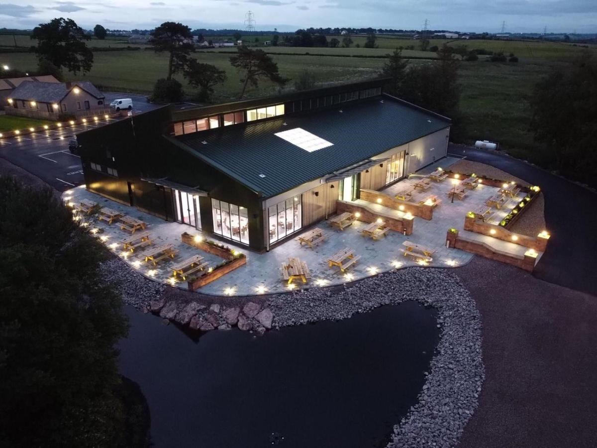 Luxury Lakeside Lodge With Htub Beautiful Views Annan Exteriér fotografie