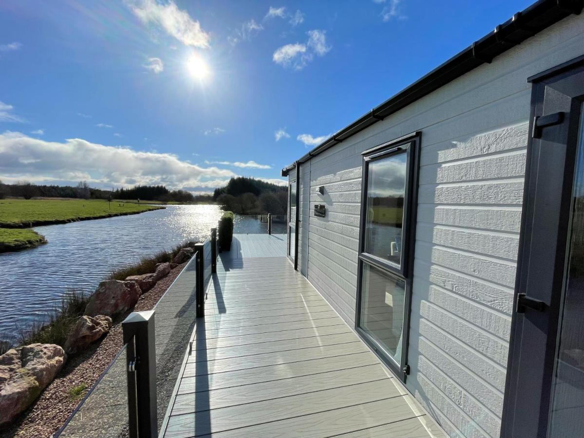 Luxury Lakeside Lodge With Htub Beautiful Views Annan Exteriér fotografie
