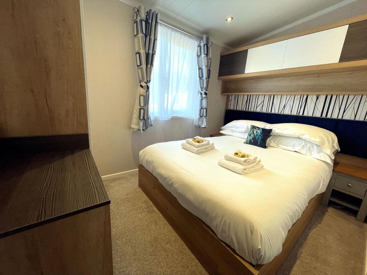 Luxury Lakeside Lodge With Htub Beautiful Views Annan Exteriér fotografie